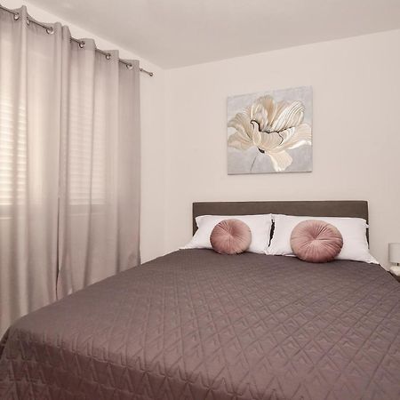 Apartman Luka Igrane Exterior photo